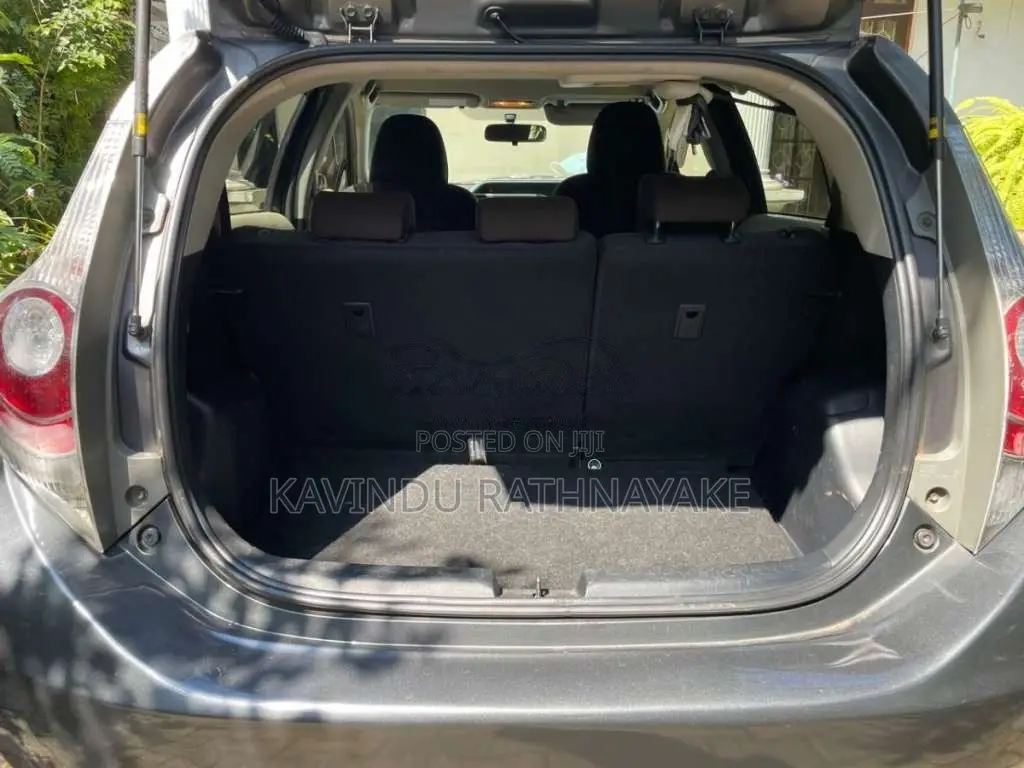 Toyota Aqua G Grade 2012 Car (Used)