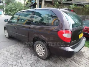 Chrysler Grand Voyager 2004 Car (Used)