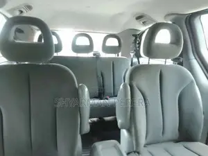 Chrysler Grand Voyager 2004 Car (Used)