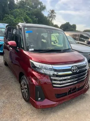 Toyota Roomy Custom G 2023 Car Unregistered (Recondition)
