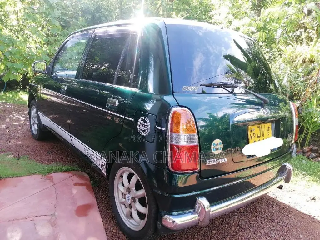 Daihatsu Mira Gino 2004 Car (Used)
