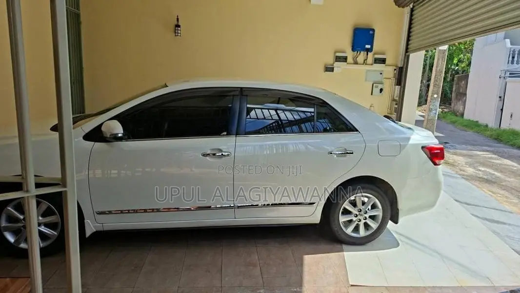 Toyota Premio 2017 Car (Used)