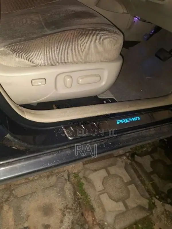 Toyota Premio 260 2013 Car (Used)