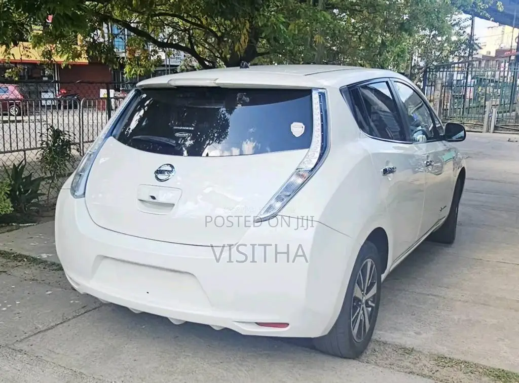 Nissan Leaf Azeo 2014 Car (Used)
