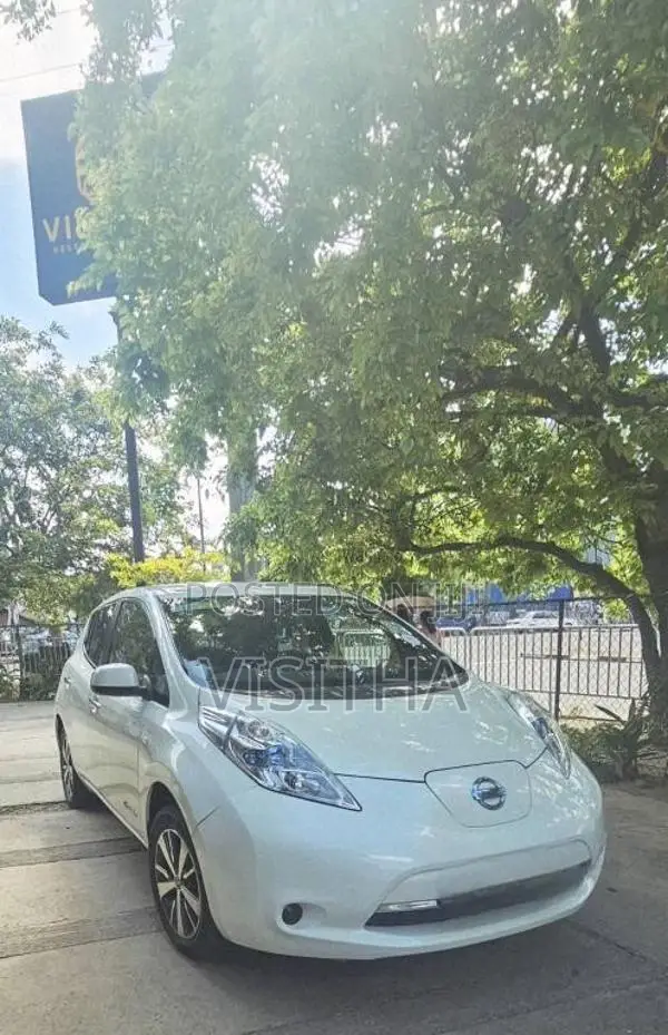 Nissan Leaf Azeo 2014 Car (Used)