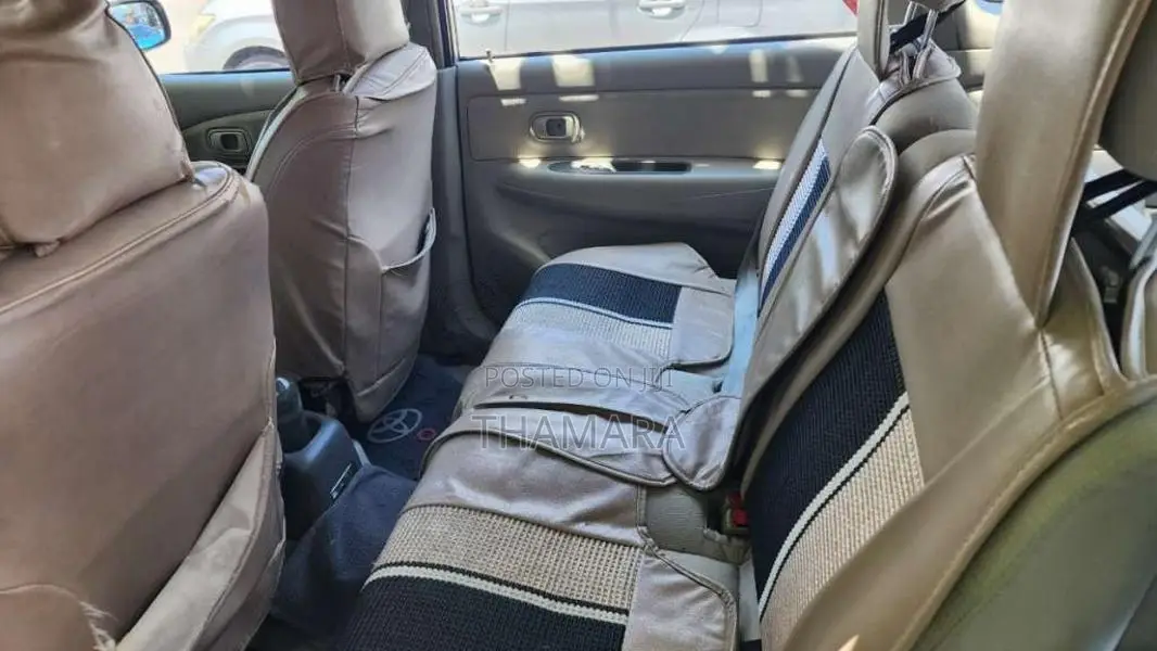 Toyota Avanza 2010 Car (Used)