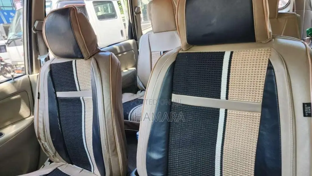 Toyota Avanza 2010 Car (Used)