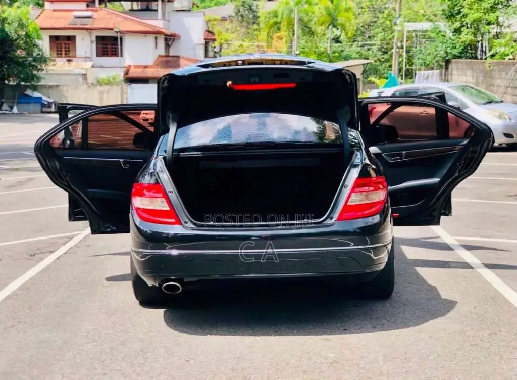 Mercedes-Benz C200 2007 Car (Used)