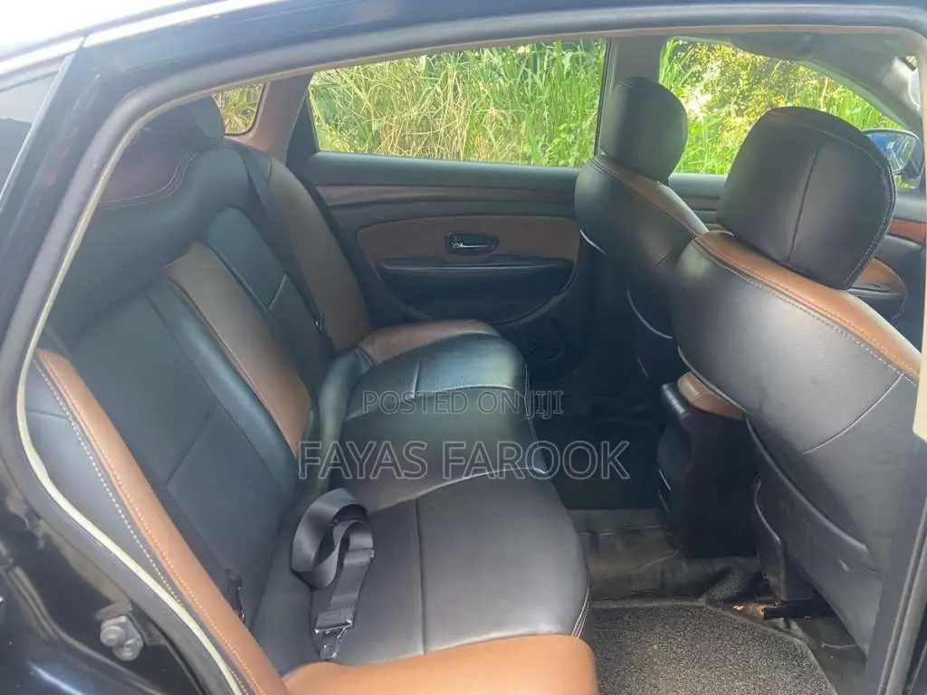 Nissan Bluebird Sylphy G11 2011 Car (Used)