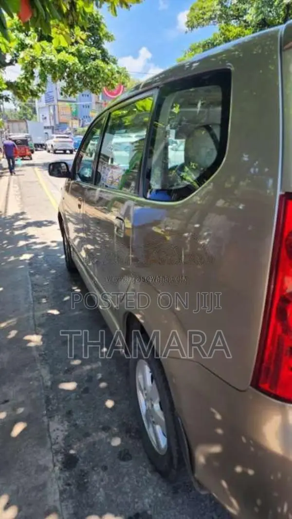 Toyota Avanza 2010 Car (Used)