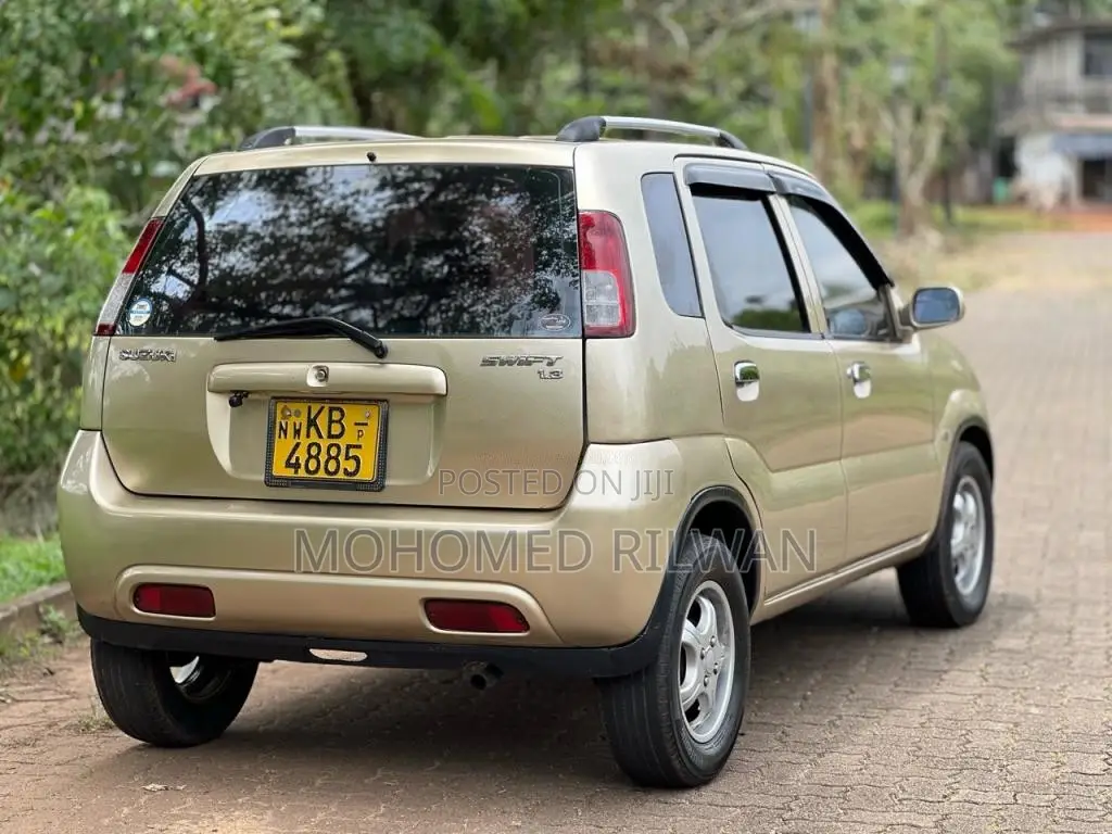 Suzuki Swift 2004 Car (Used)