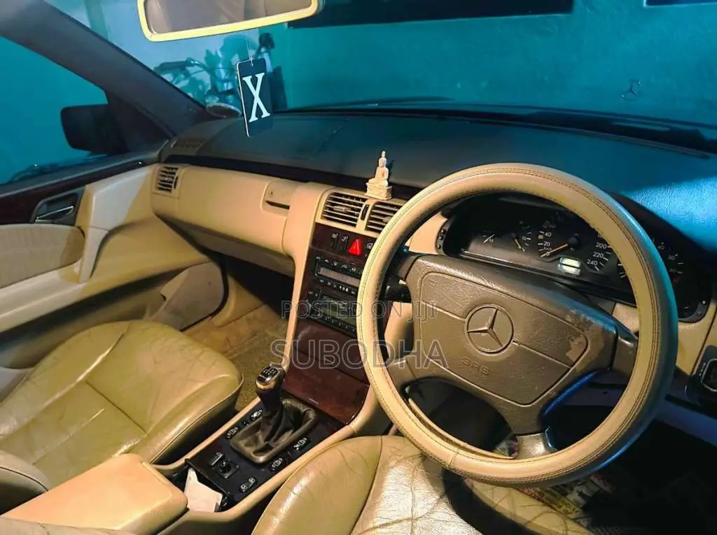 Mercedes-Benz W210 1997 Car (Used)
