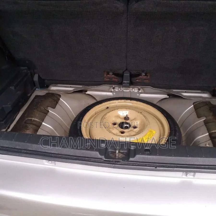 Suzuki Swift 2002 Car (Used)