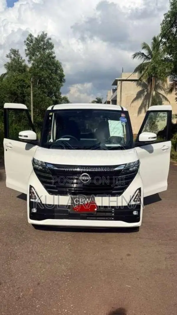 Nissan Roox 2023 Car (Used)