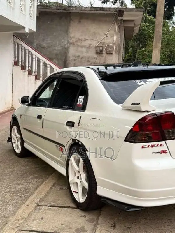 Honda Civic Es8 2005 Car (Used)