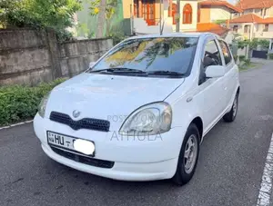 Toyota Vitz SCP10 U GRADE 2000 Car (Used)