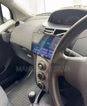 Toyota Vitz 2007 Car (Used)