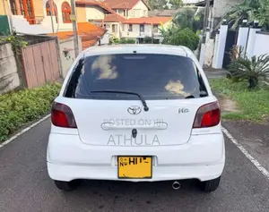 Toyota Vitz SCP10 U GRADE 2000 Car (Used)