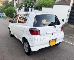 Toyota Vitz SCP10 U GRADE 2000 Car (Used)