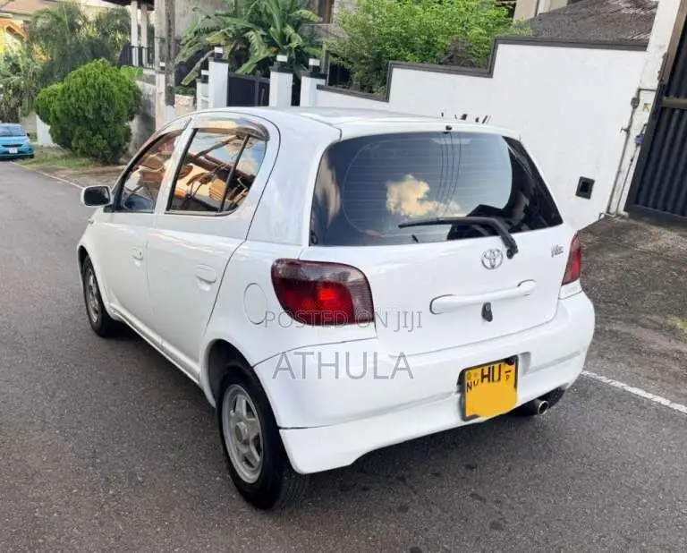 Toyota Vitz SCP10 U GRADE 2000 Car (Used)