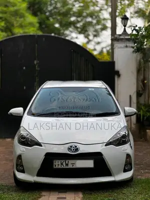 Toyota Aqua S Limited 2012 Car (Used)