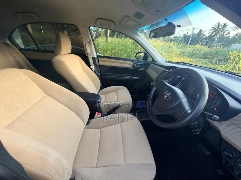 Toyota Axio NZE 161 2013 Car (Used)
