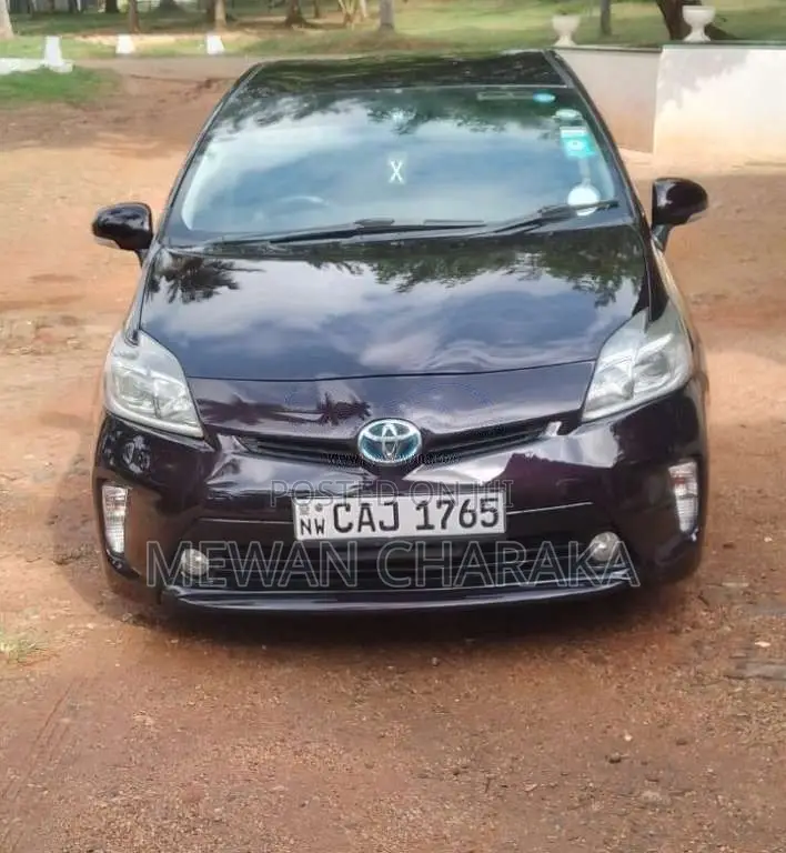 Toyota Prius 2014 Car (Used)