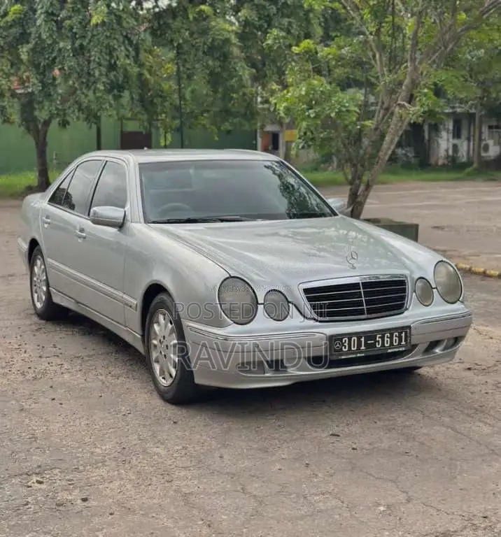 Mercedes-Benz W210 Elegance 2001 Car (Used)