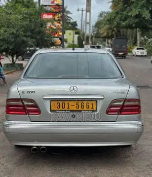 Mercedes-Benz W210 Elegance 2001 Car (Used)