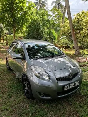 Toyota Vitz 2009 Car (Used)