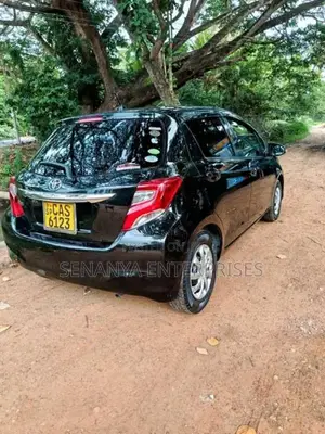 Toyota Vitz 2014 Car (Used)