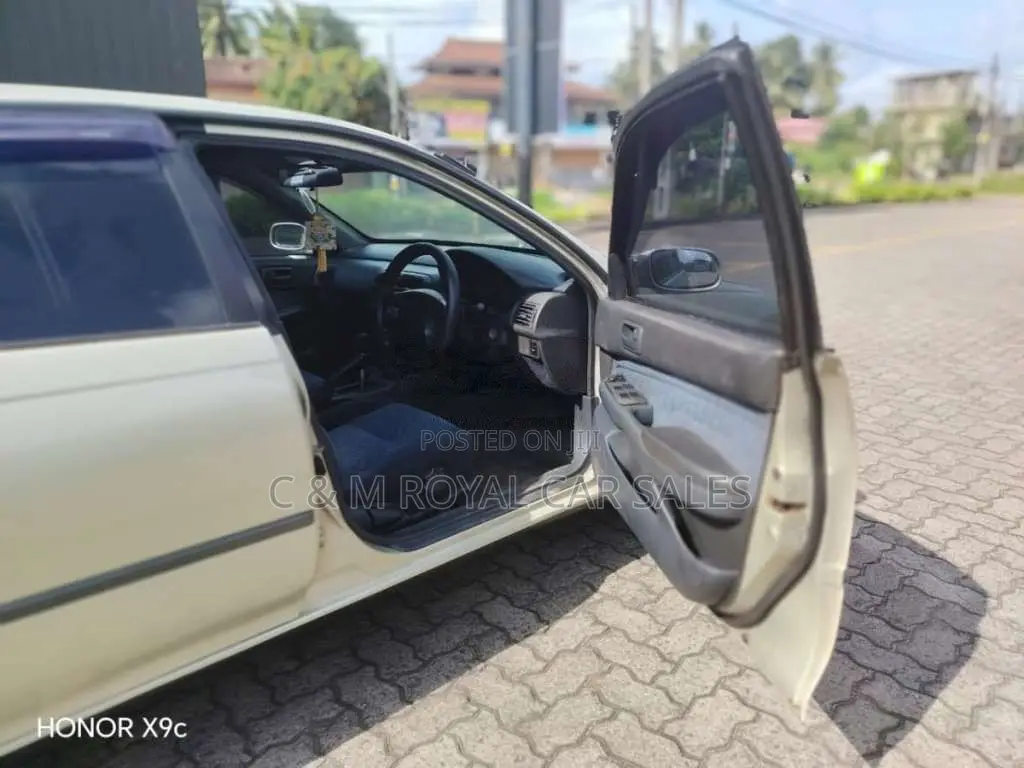 Toyota Carina 1996 Car (Used)