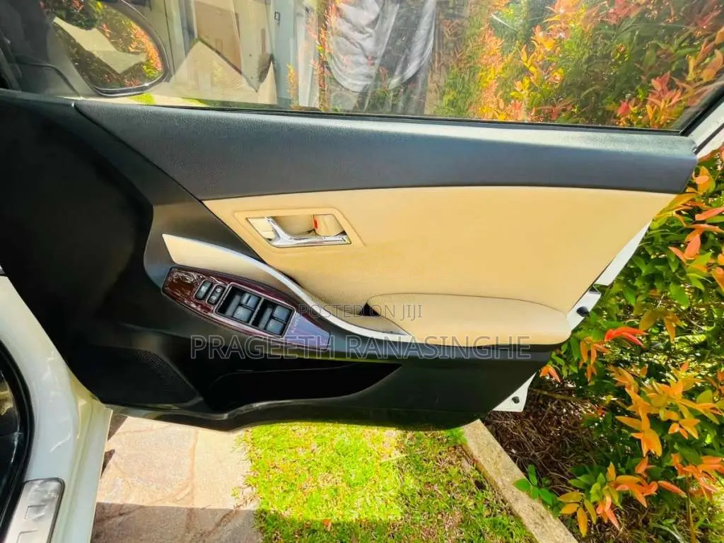 Toyota Premio 2016 Car (Used)