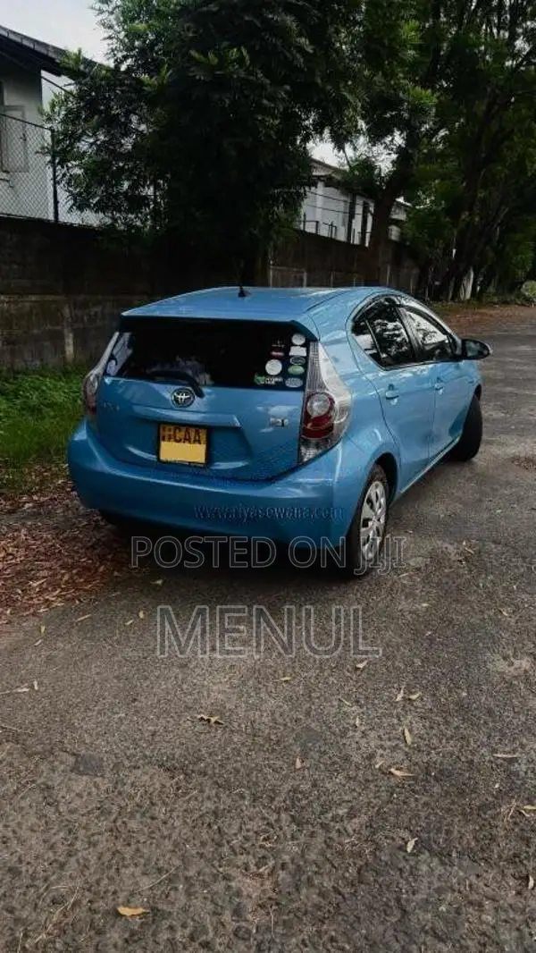 Toyota Aqua 2014 Car (Used)