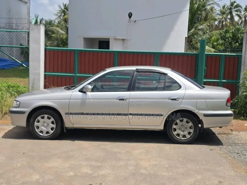 Nissan FB15 2001 Car (Used)