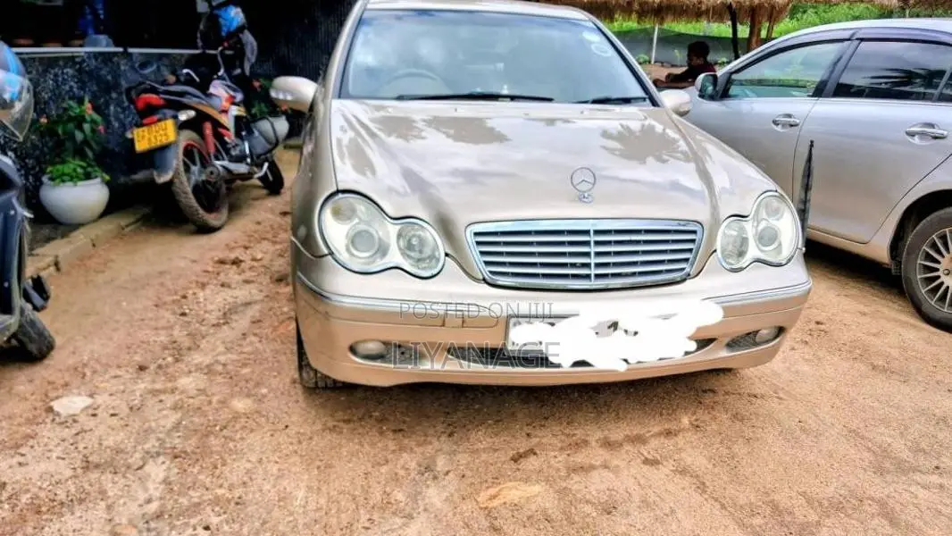 Mercedes-Benz W203 2001 Car (Used)