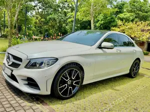 Mercedes-Benz C200 2018 Car (Used)