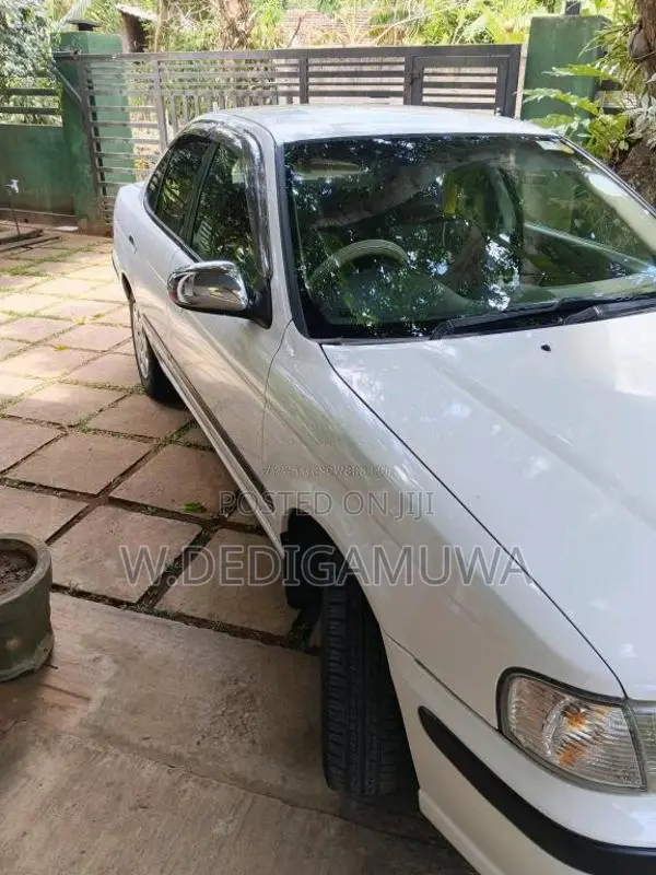 Nissan FB15 2000 Car (Used)