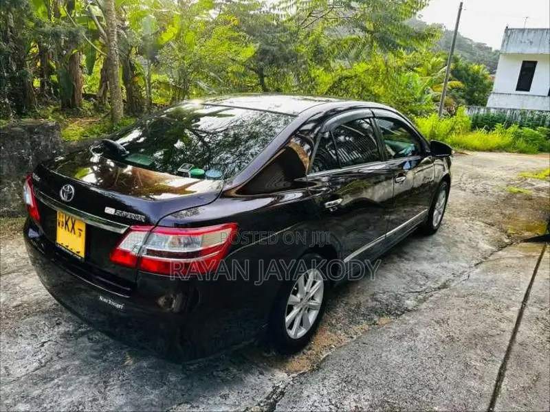 Toyota Premio 2013 Car (Used)