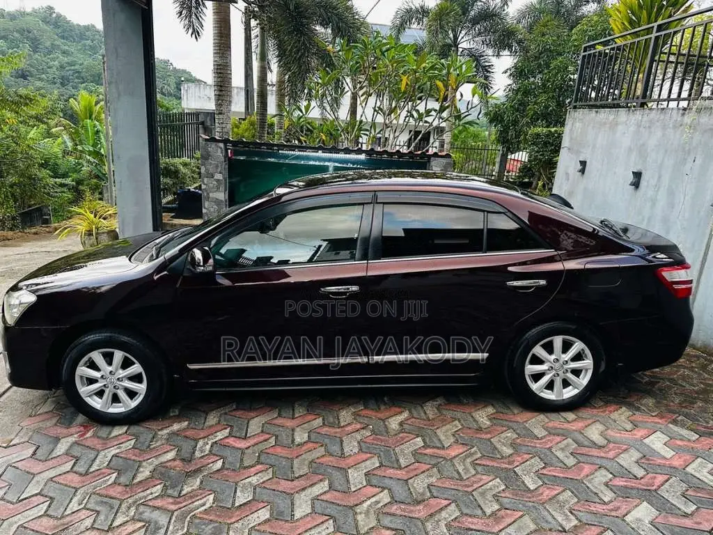 Toyota Premio 2013 Car (Used)