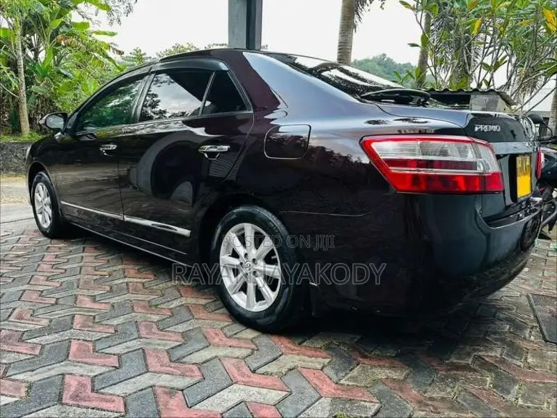 Toyota Premio 2013 Car (Used)