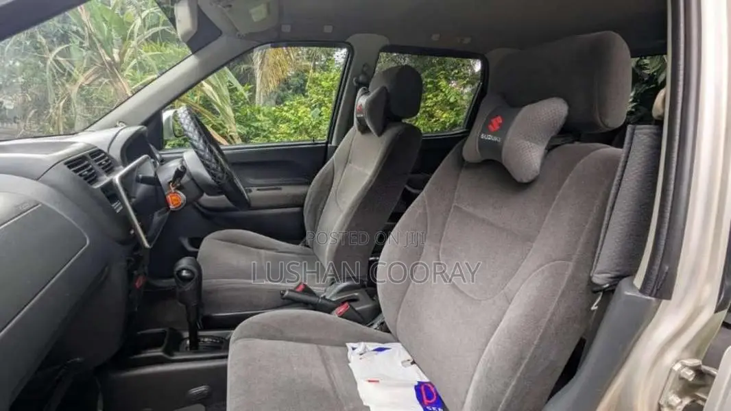 Suzuki Swift 2004 Car (Used)