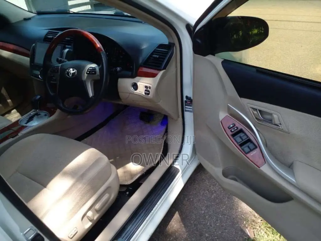 Toyota Premio 2015 Car (Used)