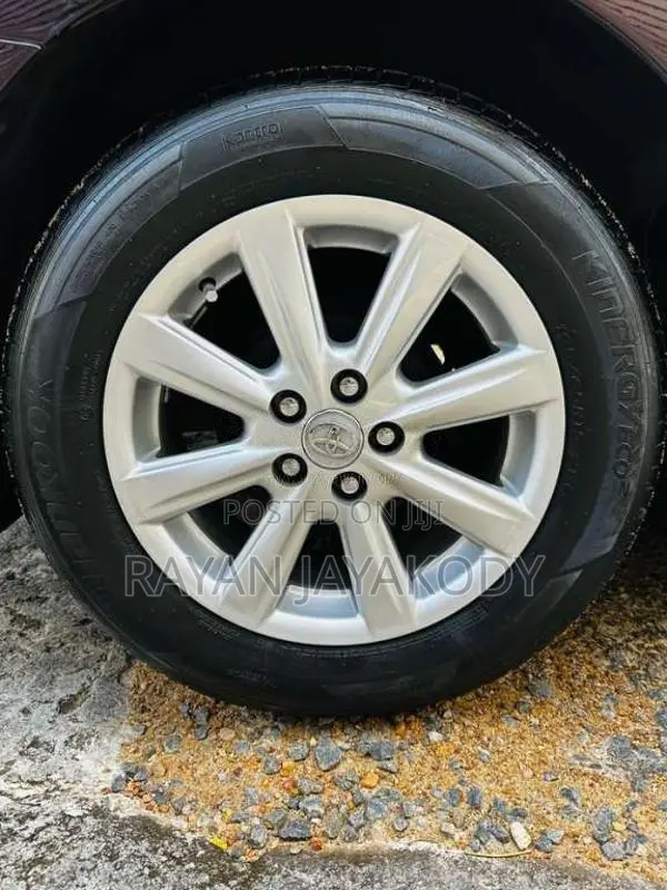 Toyota Premio 2013 Car (Used)