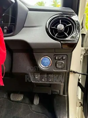 Toyota Axio Wxb 2016 Car (Used)