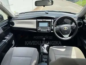 Toyota Axio 2014 Car (Used)