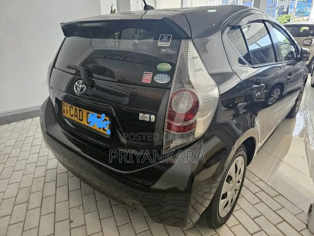 Toyota Aqua 2014 Car (Used)