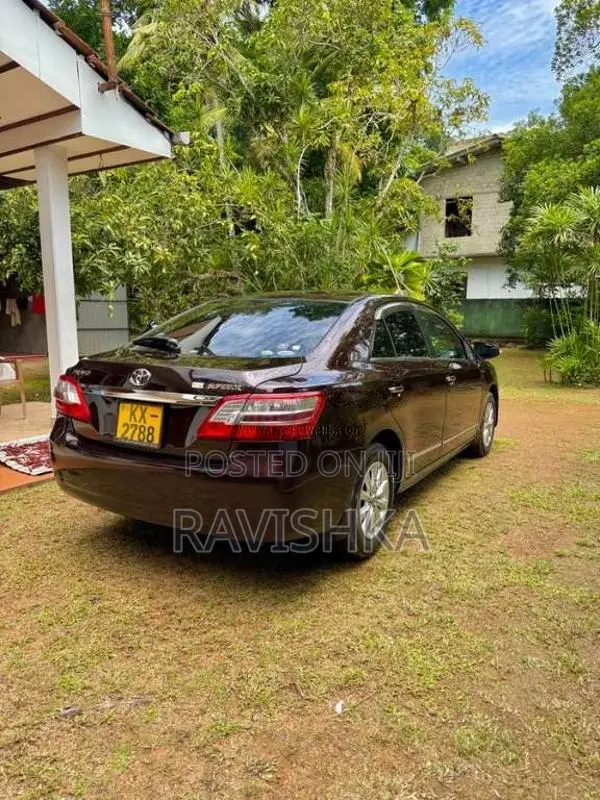 Toyota Premio 2013 Car (Used)