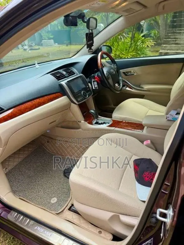 Toyota Premio 2013 Car (Used)