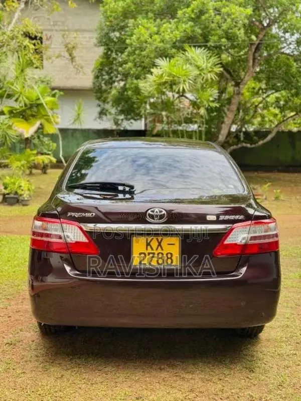 Toyota Premio 2013 Car (Used)